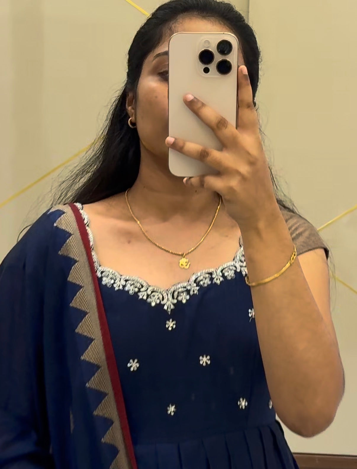Navy Maggam